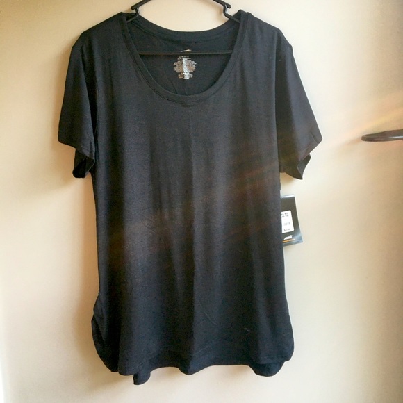 AVIA | brand new Legend short sleeve tee - Picture 2 of 6